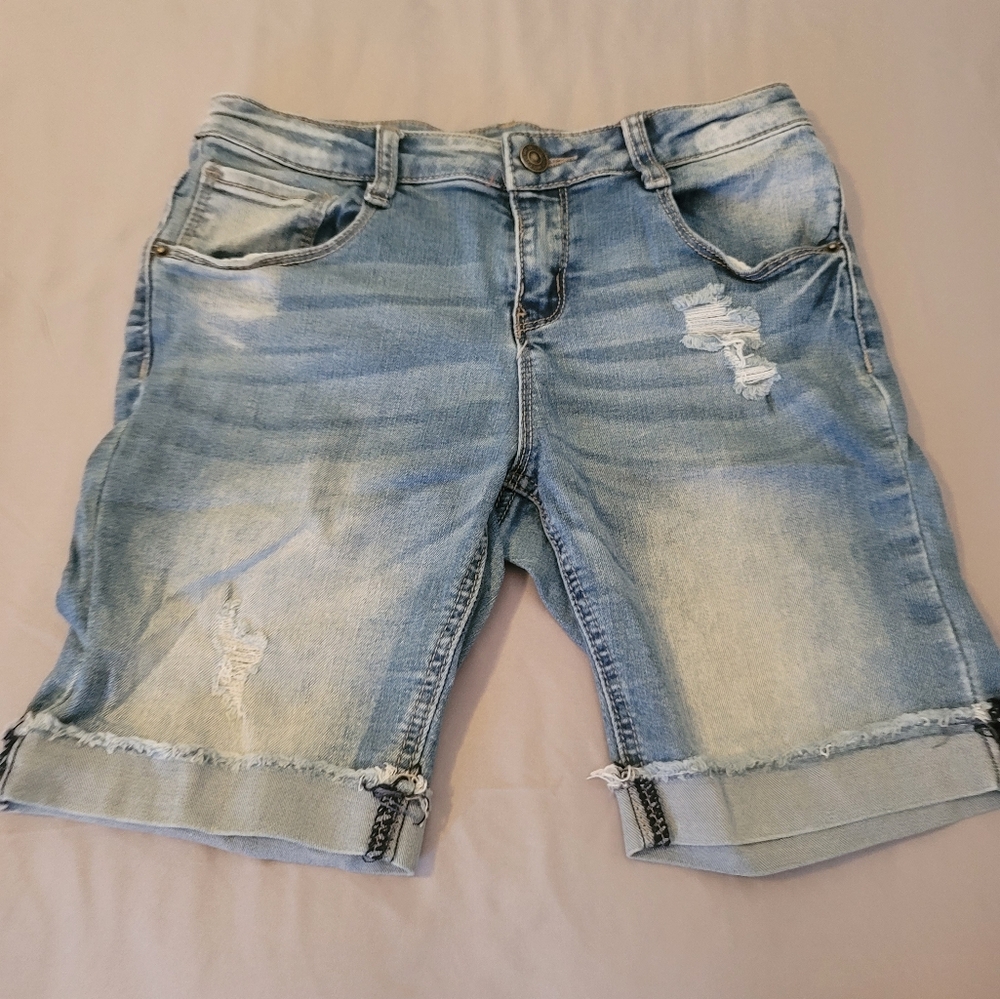 Trendy Light Blue Destressed Denim Shorts